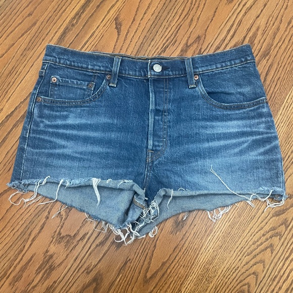Levi's Blue Frayed Hem Shorts sz. 29 - Picture 2 of 6